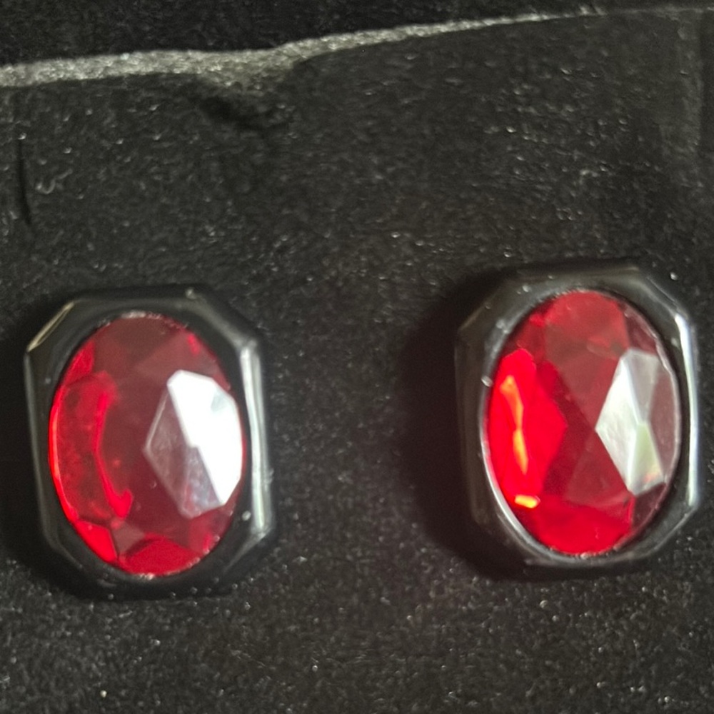 Vibrant Red and Black 80’s Vintage Plastic Earrings